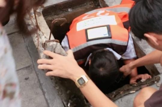 Người Thái giúp du khách tìm đồng hồ  ảnh 1 Nguoi Thai giup du khach tim dong ho anh 1