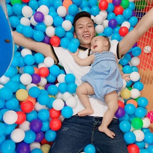 Quế Ngọc Hải đi chơi với con gái ảnh 1 Que Ngoc Hai di choi voi con gai anh 1