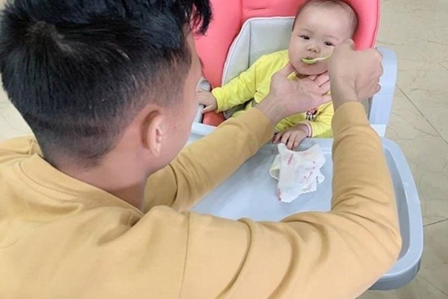 Quế Ngọc Hải đi chơi với con gái ảnh 6 Que Ngoc Hai di choi voi con gai anh 6