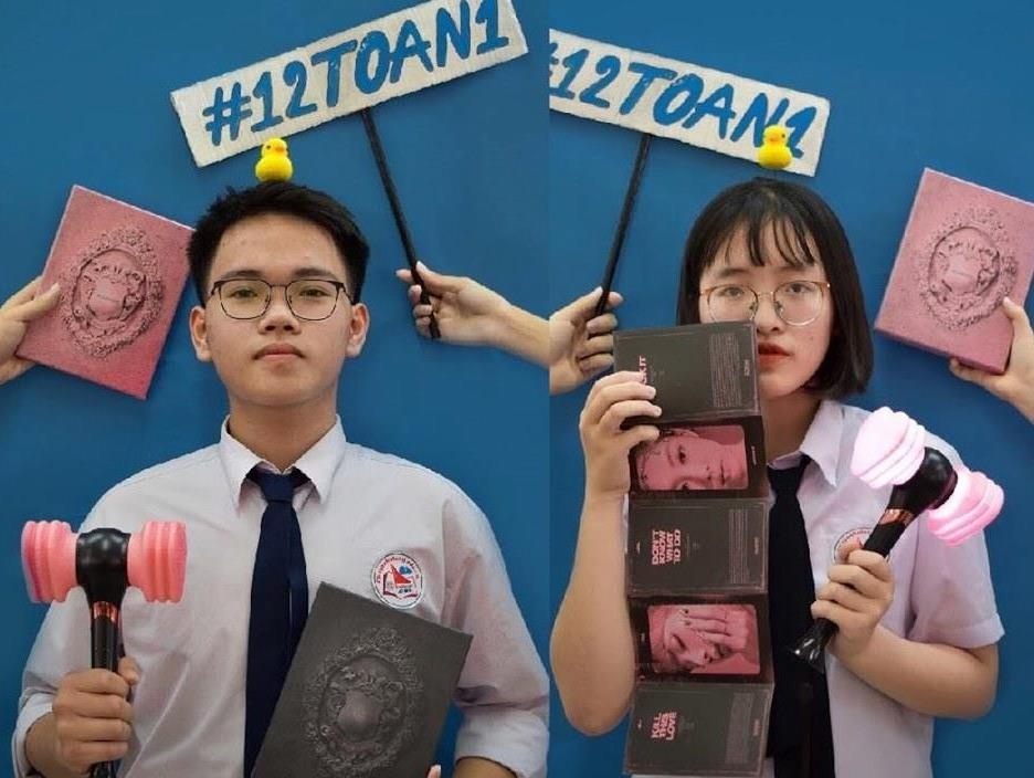 Hoc sinh chuyen Toan chup ky yeu cung lightstick cua Black Pink hinh anh