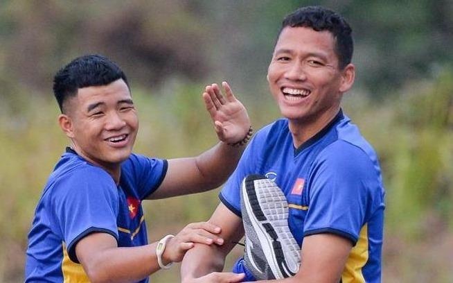 Loat biet danh chung minh doi tuyen Viet Nam la mot gia dinh hinh anh