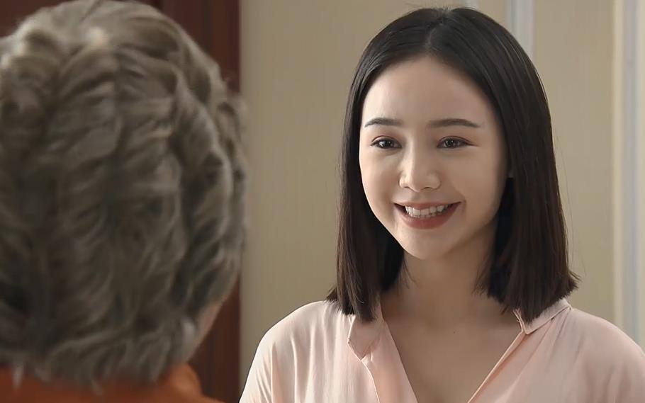 Hot girl Quynh Kool bi dan mang tan cong vi vai dien 'em gai mua' hinh anh