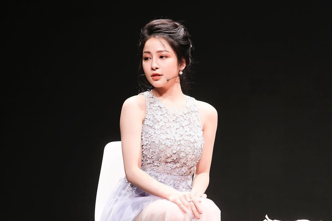 Hot girl World Cup dong phim anh 1