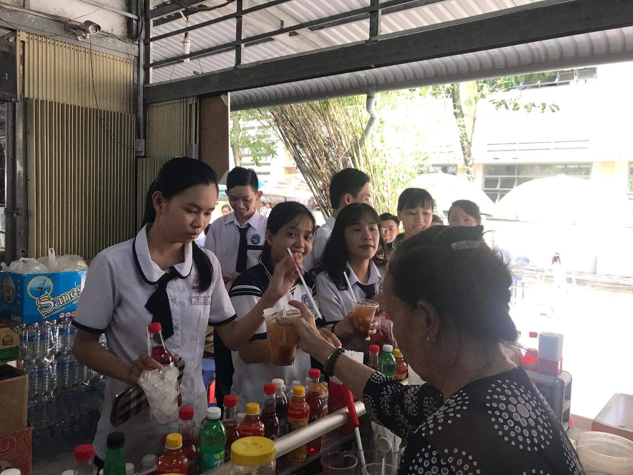 Cantin tang phieu tra chanh anh 2