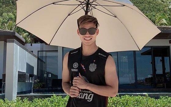 Van Thanh dien ao Buriram, fan lo 'Xuan Truong khong con gi de mac' hinh anh