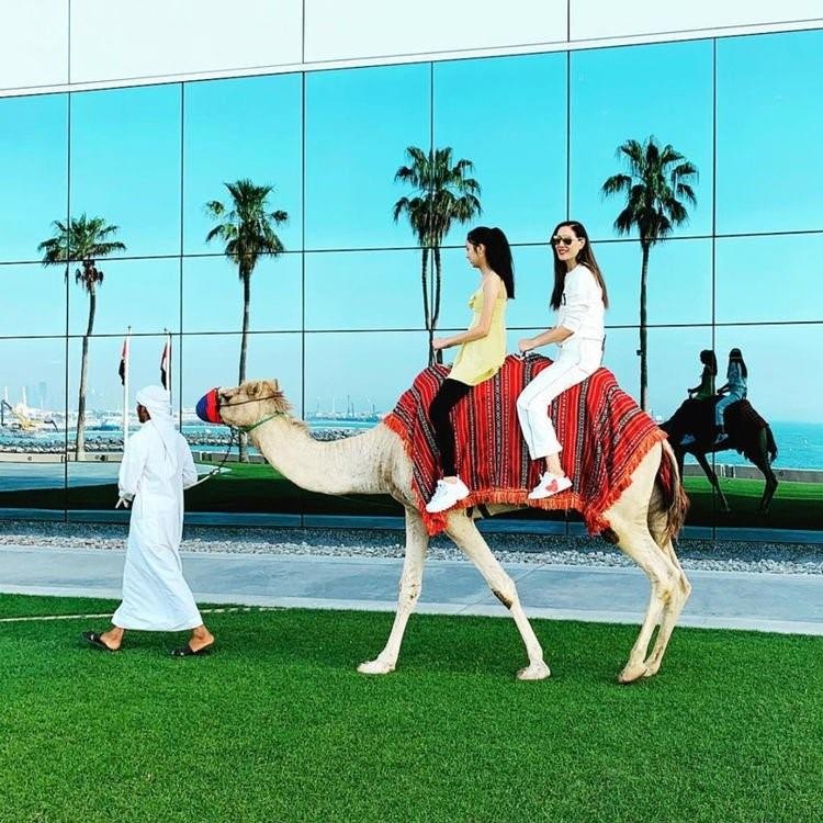 Con gai ngoi sao dien anh Hong Kong lam mau anh 13