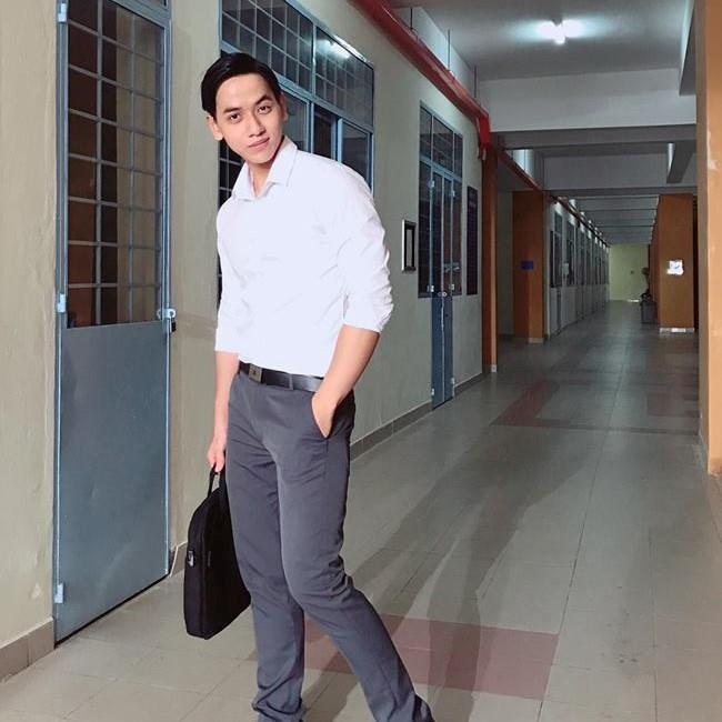 Gia su noi tieng vi xinh dep anh 2