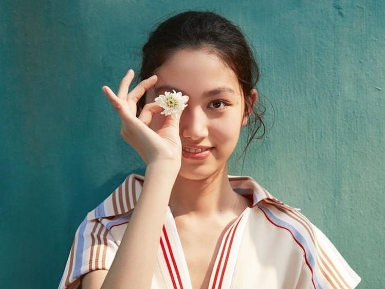 Con gai ngoi sao noi nghiep cha me anh 1