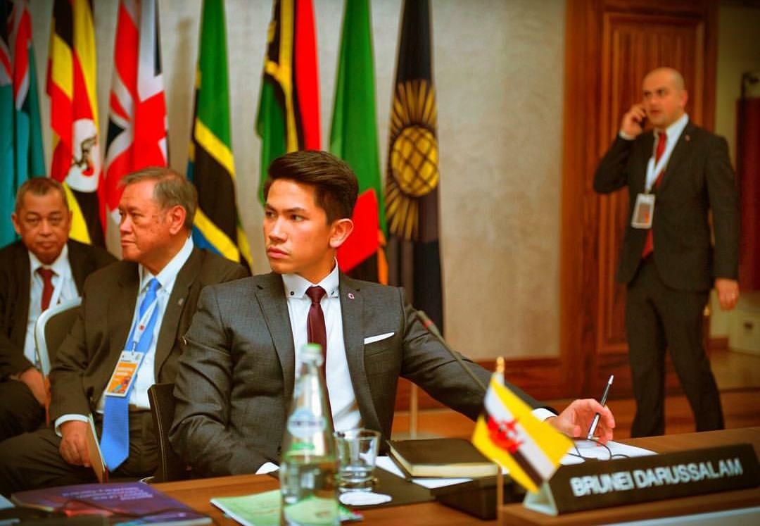 Ba hoang tu chau A anh 6