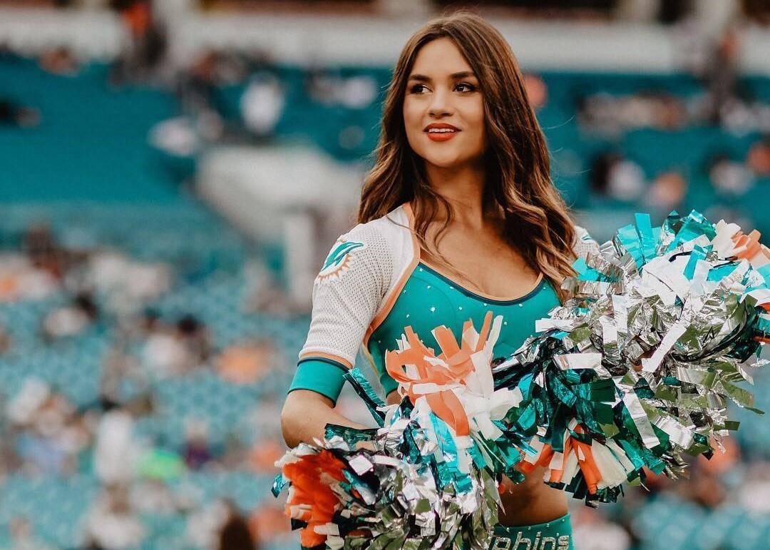 Hoạt náo viên nóng bỏng ảnh 1 Hoat nao vien nong bong anh 1