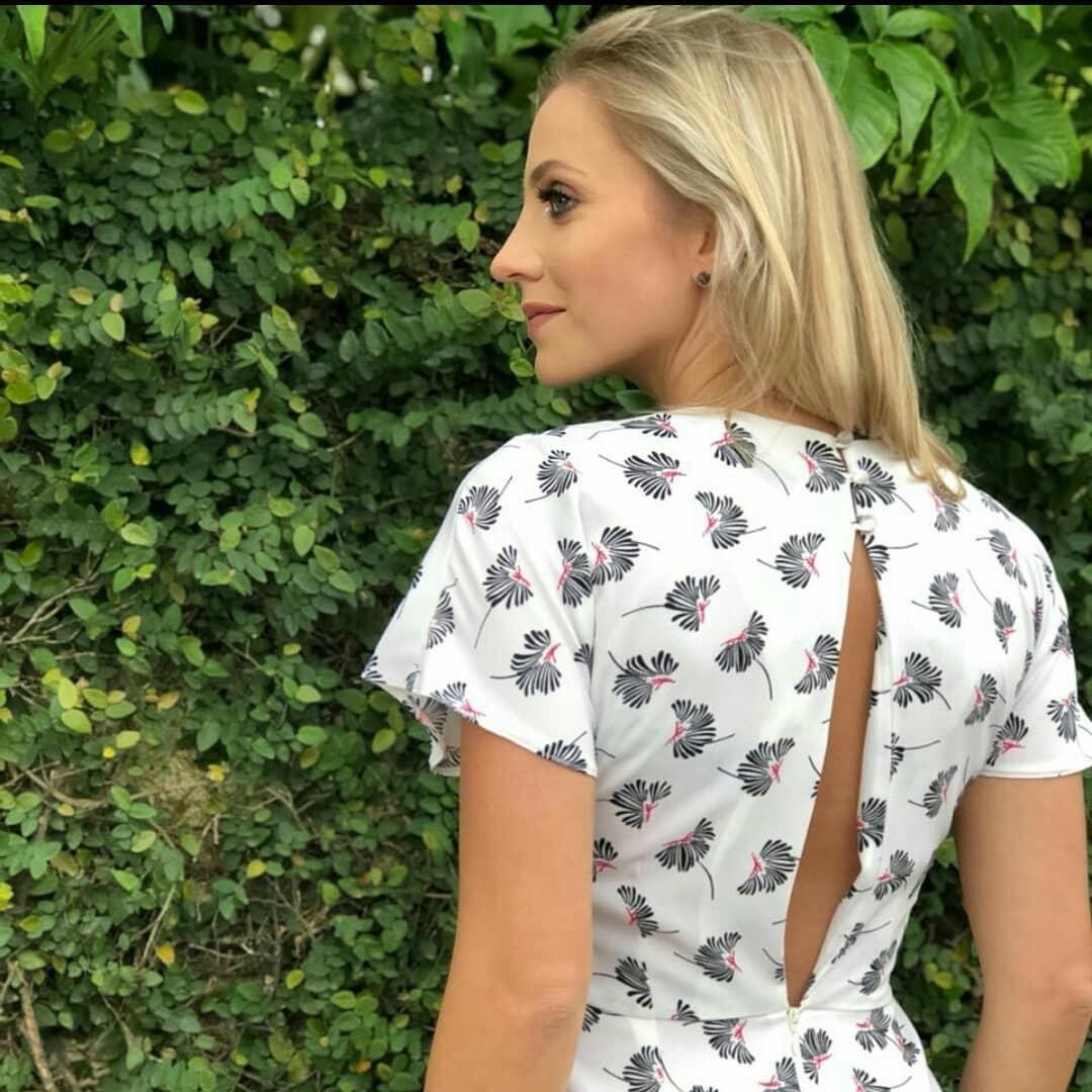 nu trong tai nong bong anh 3