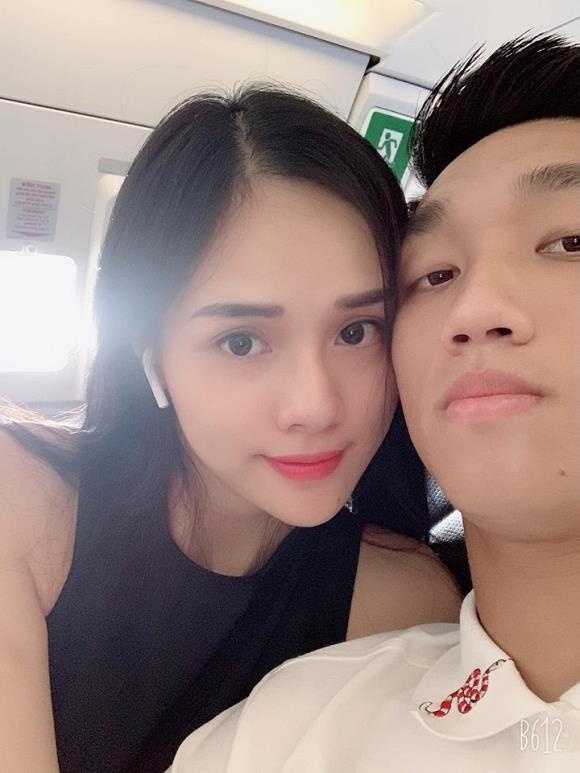 cau thu va ban gai anh 7