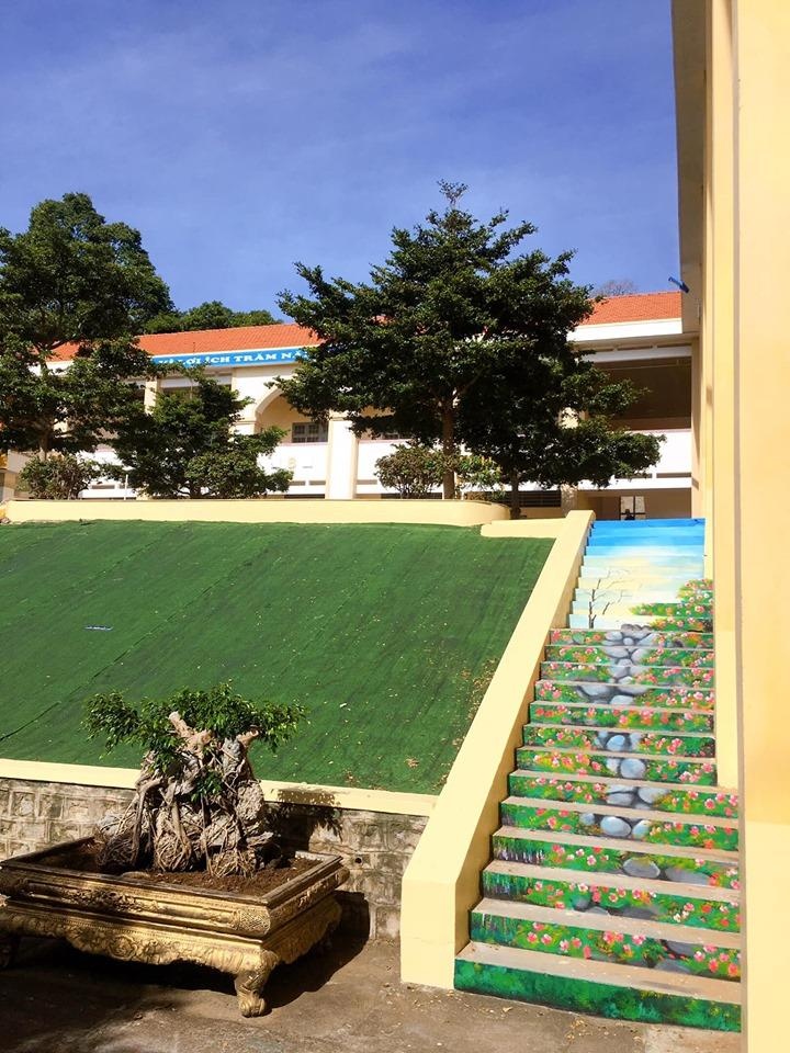 bac thang cau vong o Lam Dong anh 3