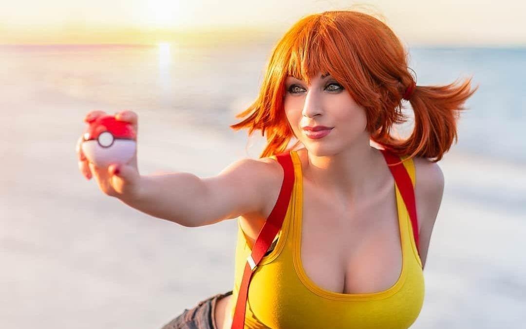 Cosplayer Italy noi tieng nong bong la game thu co tieng hinh anh