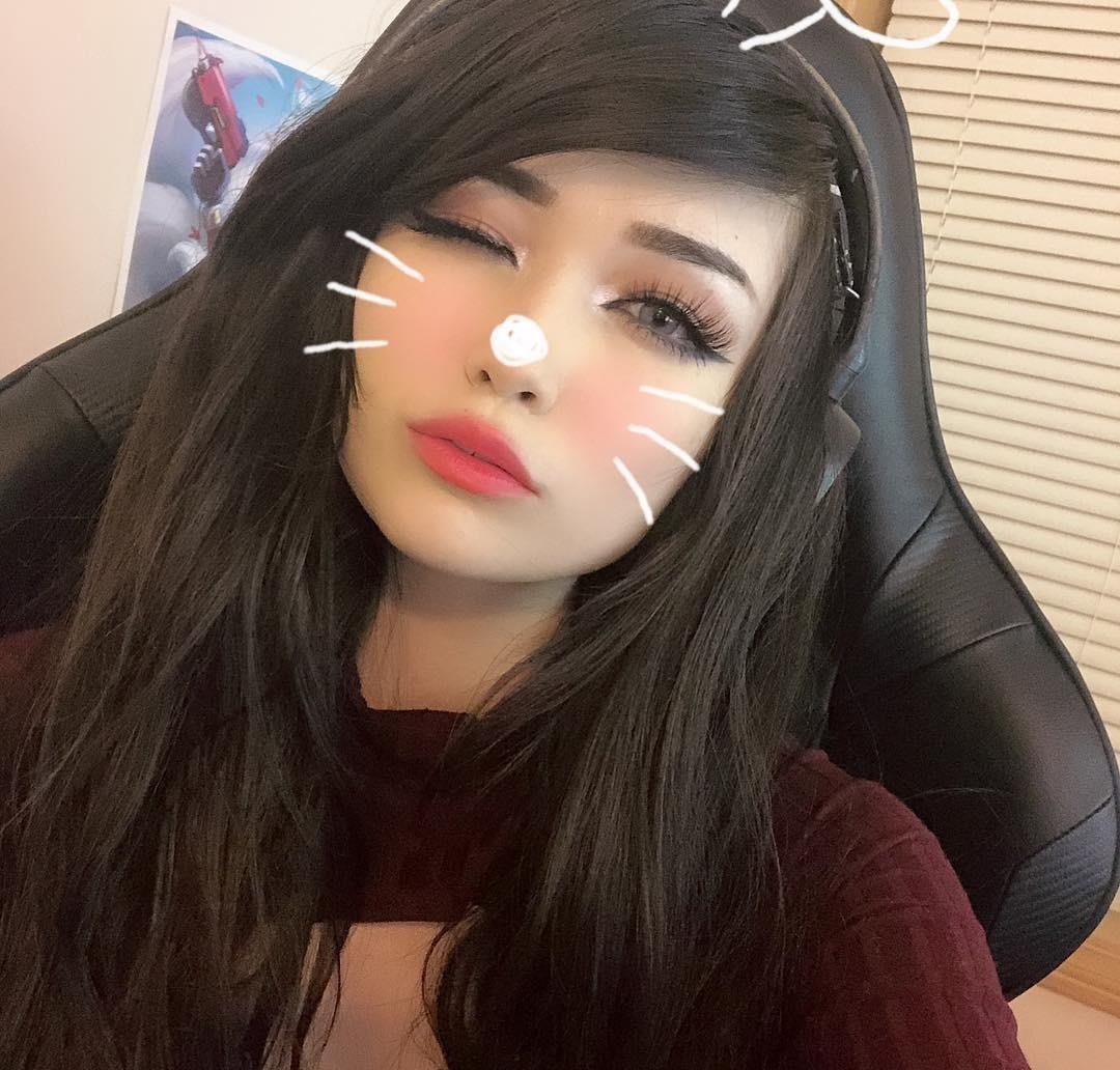 nu streamer game Lien Minh Huyen Thoai anh 1