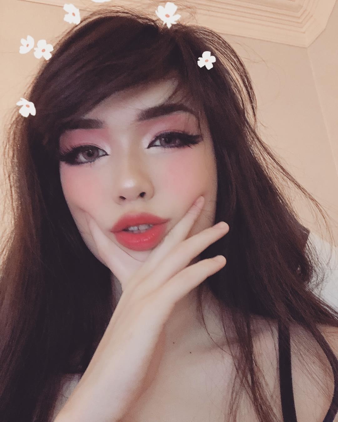 nu streamer game Lien Minh Huyen Thoai anh 8