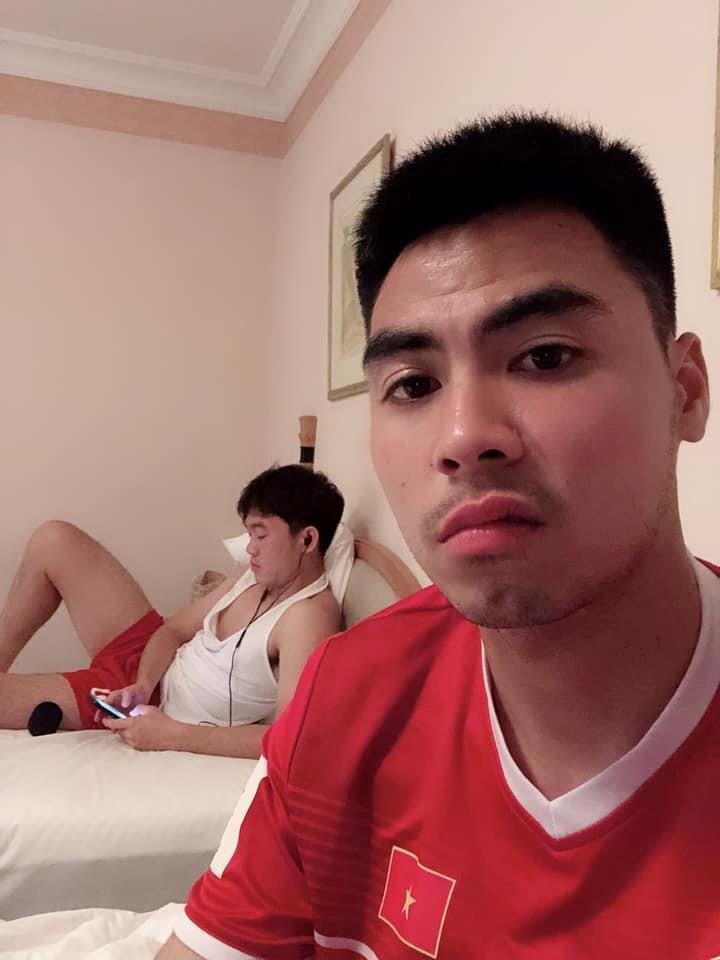 Cau thu dim hang nhau anh 7