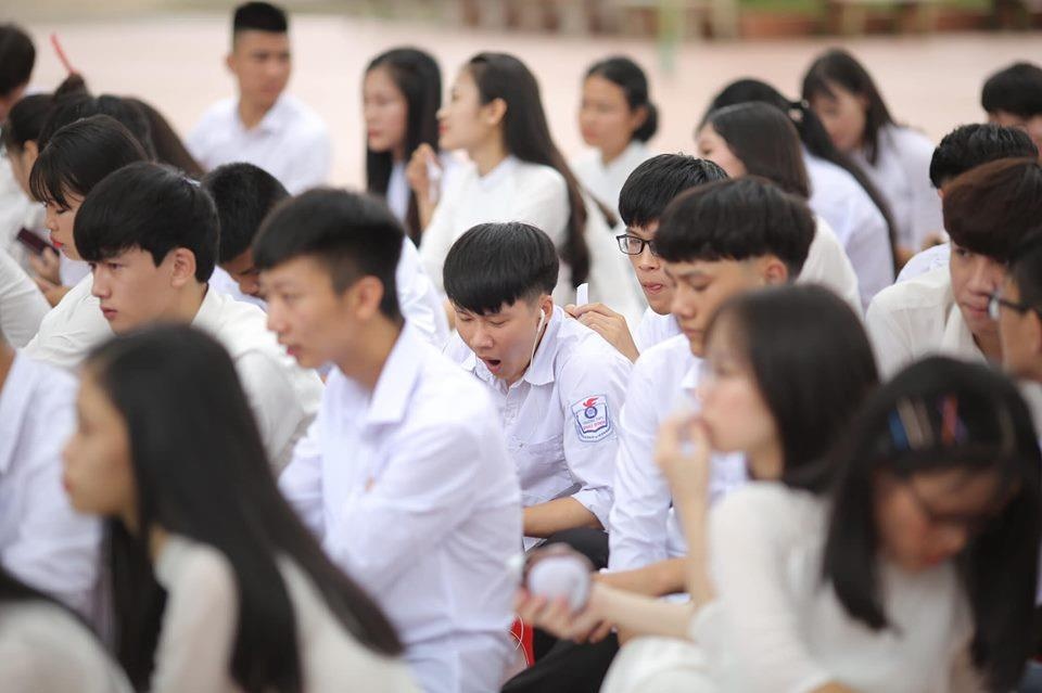 Anh vui ngay khai giang anh 2