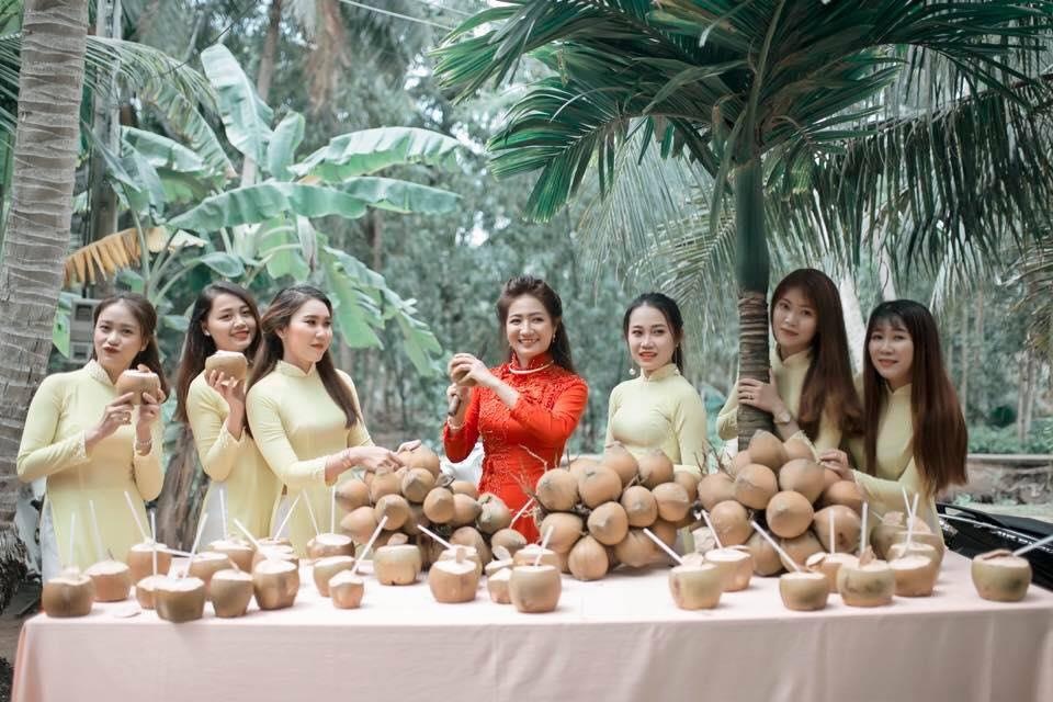 Hỏi vợ uống 100 quả dừa ảnh 3 Hoi vo uong 100 qua dua anh 3