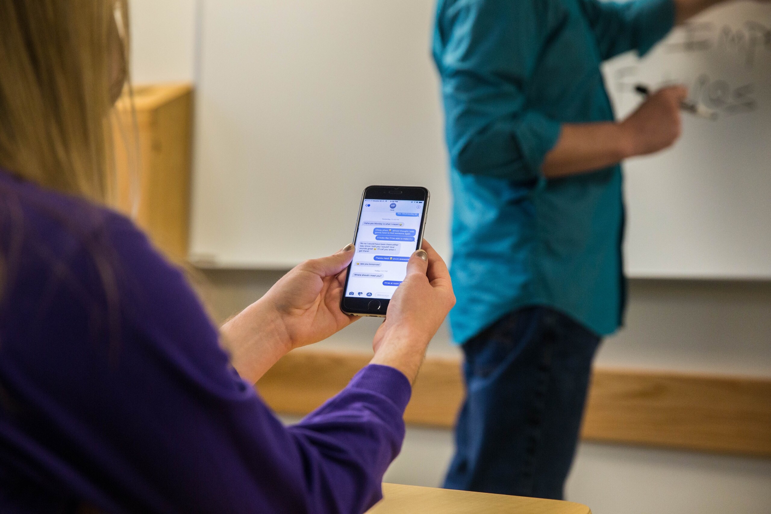 hạn chế dùng điện thoại ảnh 1 han che dung dien thoai anh 1