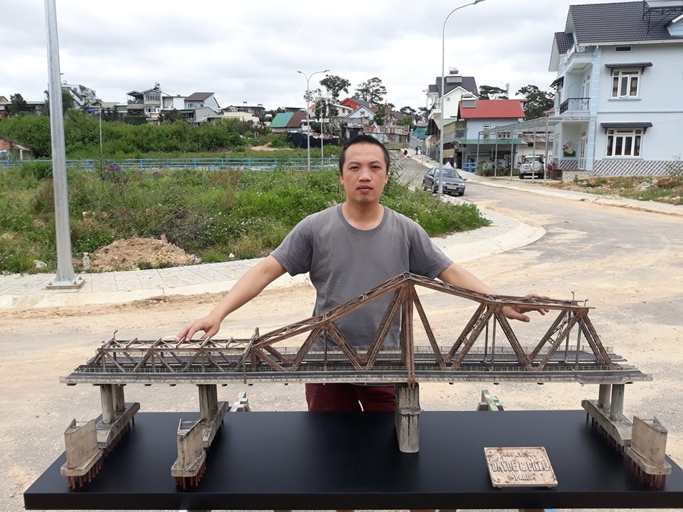 mô hình cầu Long Biên ảnh 1 mo hinh cau Long Bien anh 1