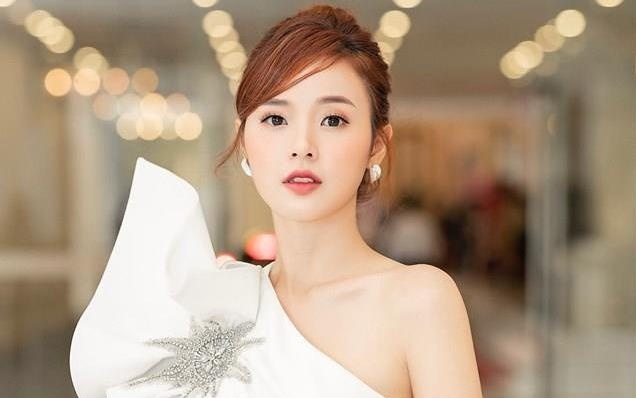 Midu, Khanh Vy va cac hot girl duoc khen da xinh con hoc gioi hinh anh