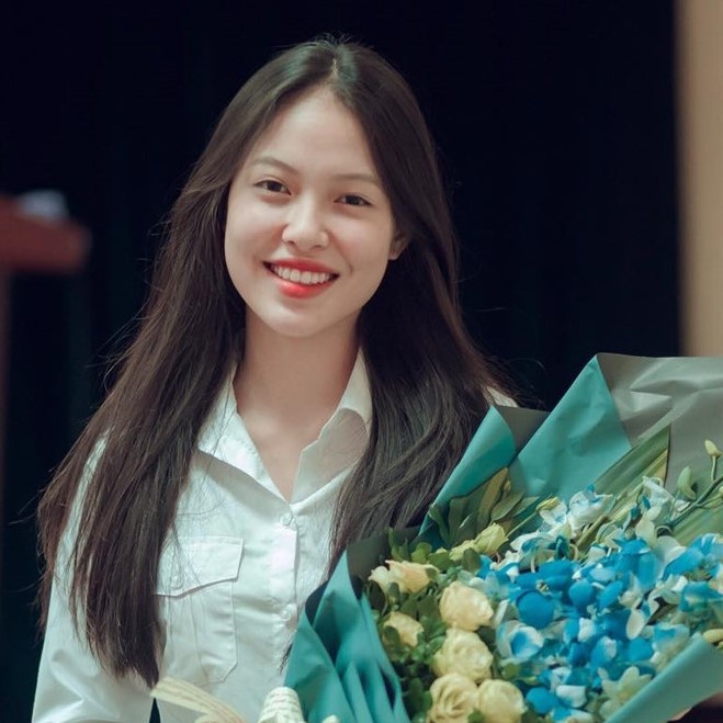 hot girl nganh luat anh 3