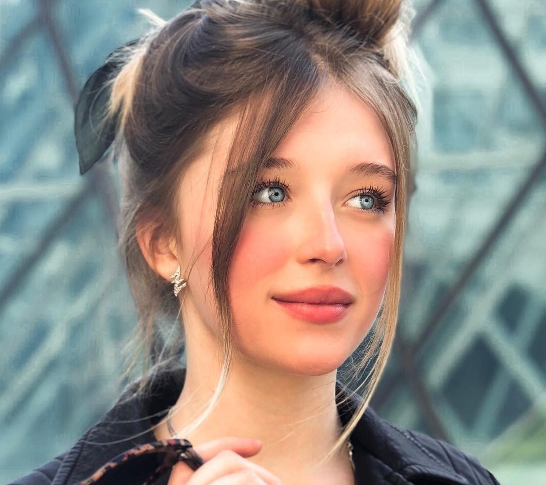 Hot girl mau mat hiem anh 1