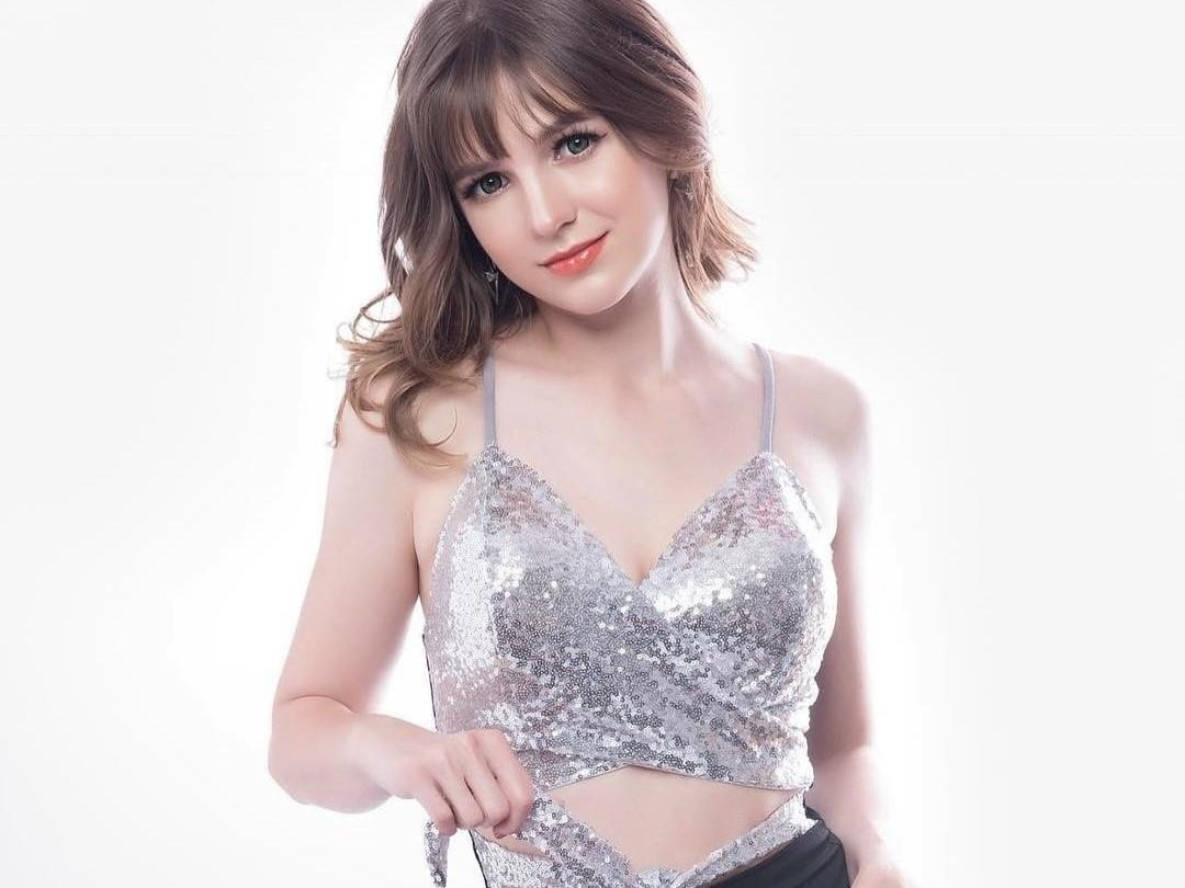 Hot girl Dong Au muon o lai Viet Nam anh 1