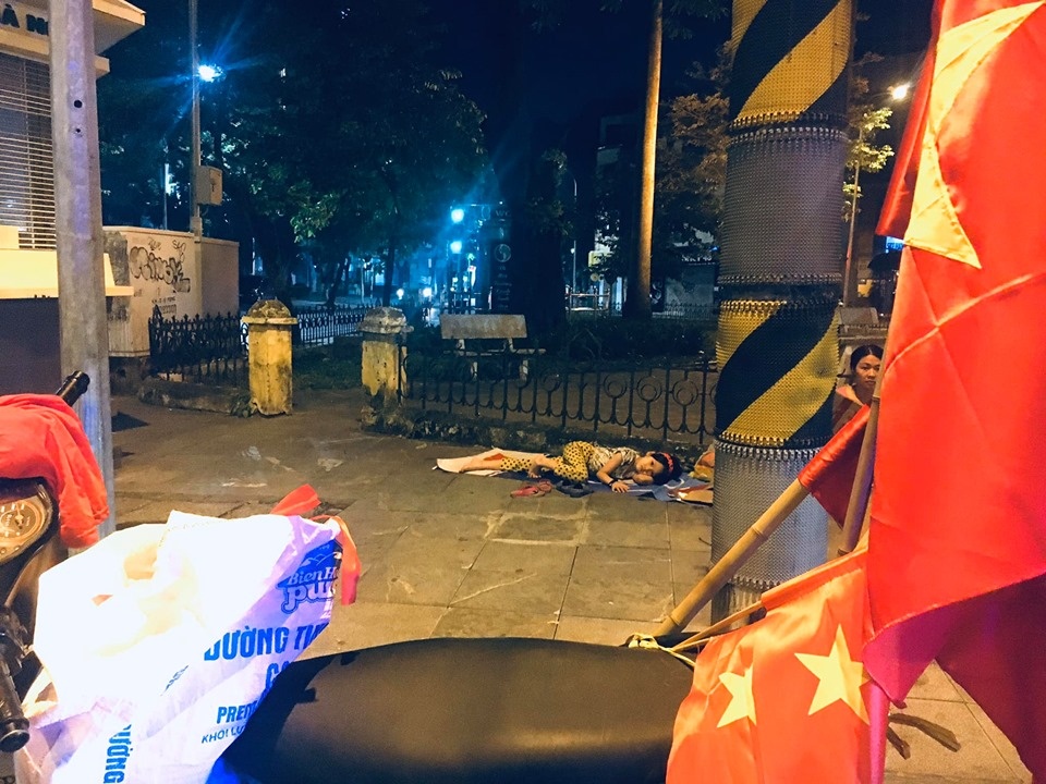 Bé vô gia cư phối đồ đẳng cấp ảnh 1 Be vo gia cu phoi do dang cap anh 1