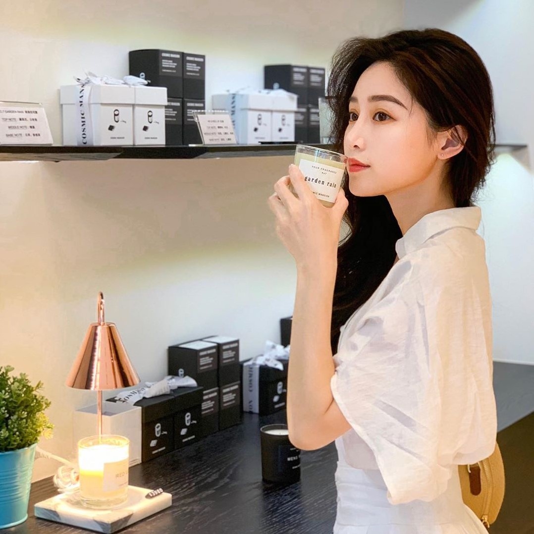 Hot girl tro lai sau 12 nam anh 4