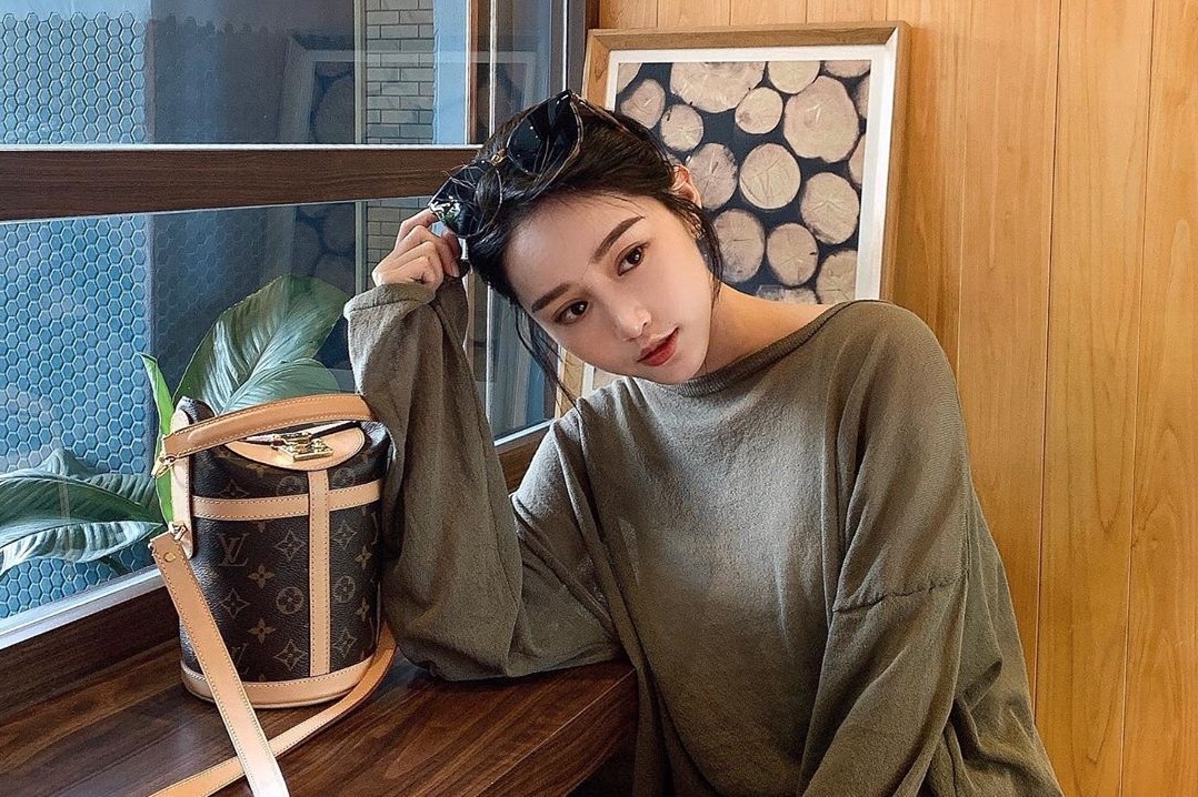 Hot girl tro lai sau 12 nam anh 1