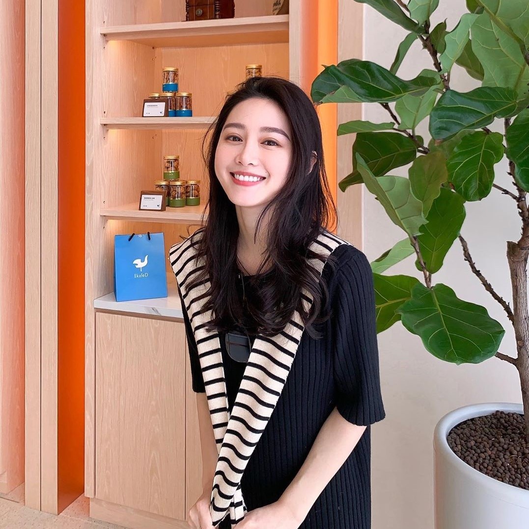 Hot girl tro lai sau 12 nam anh 5