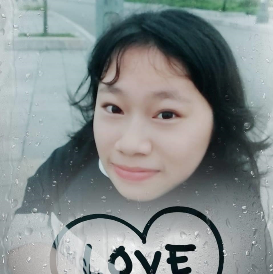 Nu sinh toa sang du khiem khuyet anh 7