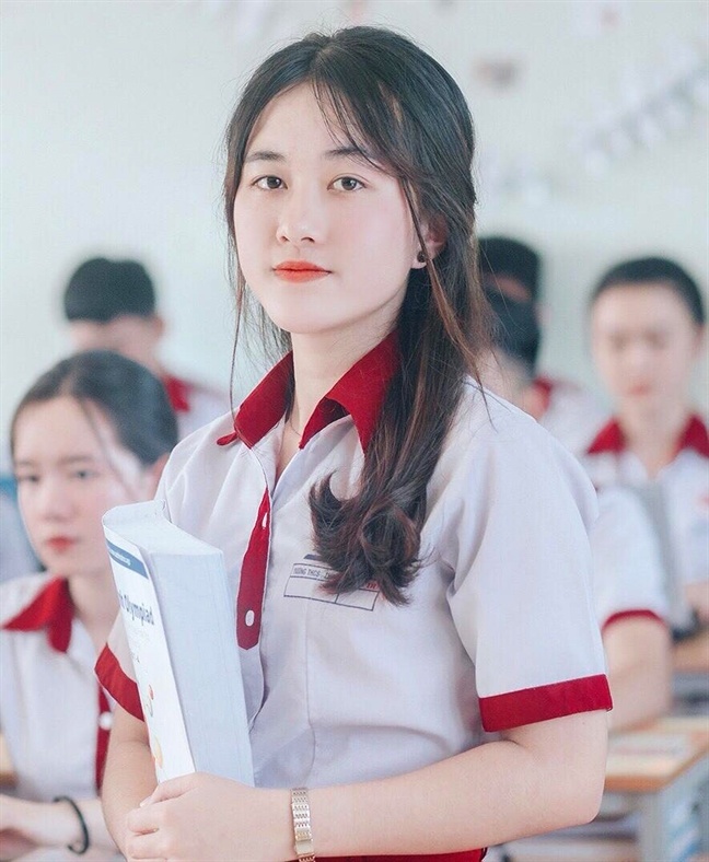 Nu sinh toa sang du khiem khuyet anh 5