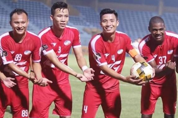 Bui Tien Dung, Hai Que co cung kieu an mung khi len chuc bo bim sua hinh anh