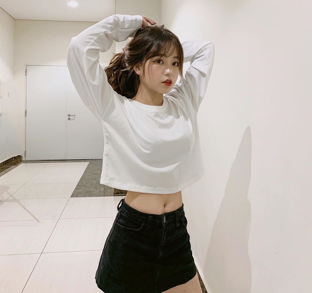 Ban gai tin don Quang Hai anh 1