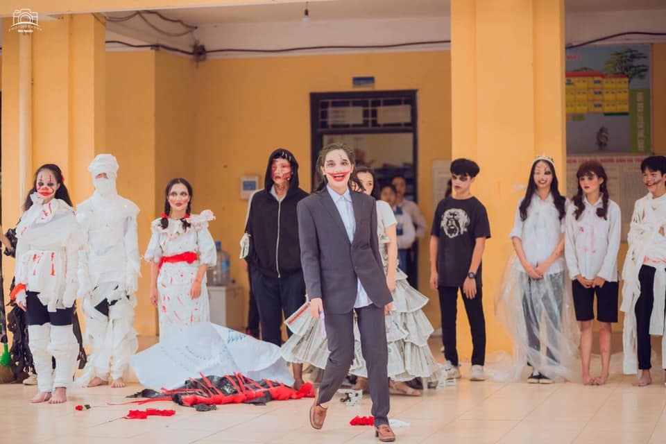 Hoa trang Halloween anh 6