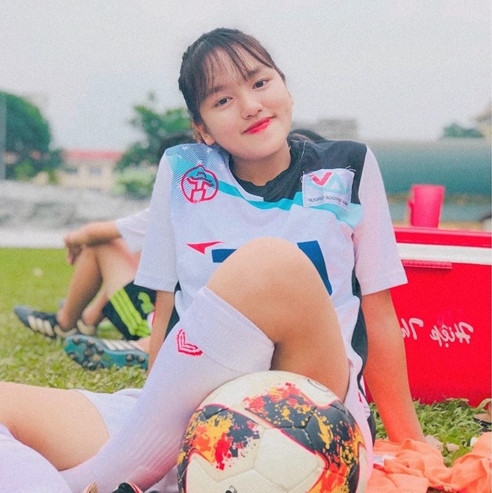 Cau thu U19 nu xinh xan anh 3