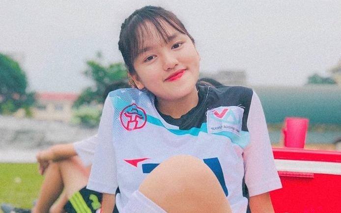 Nhan sac cau thu sinh nam 2002 cua tuyen U19 nu Viet Nam hinh anh