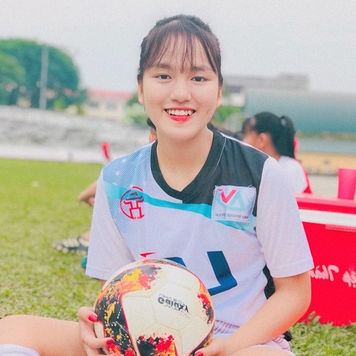 Cau thu U19 nu xinh xan anh 4