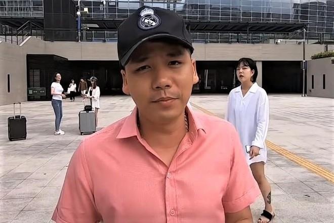 Khoa Pug, Hieu Orion bi keu goi tay chay vi miet thi, quay roi phu nu hinh anh
