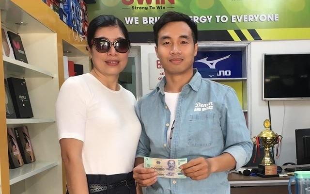 Nam thanh nien tra lai 50 trieu dong nhat duoc o cay ATM hinh anh