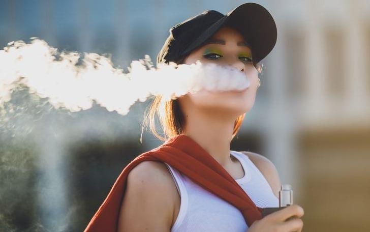 Thanh nien 19 tuoi suyt chet vi hut vape hinh anh