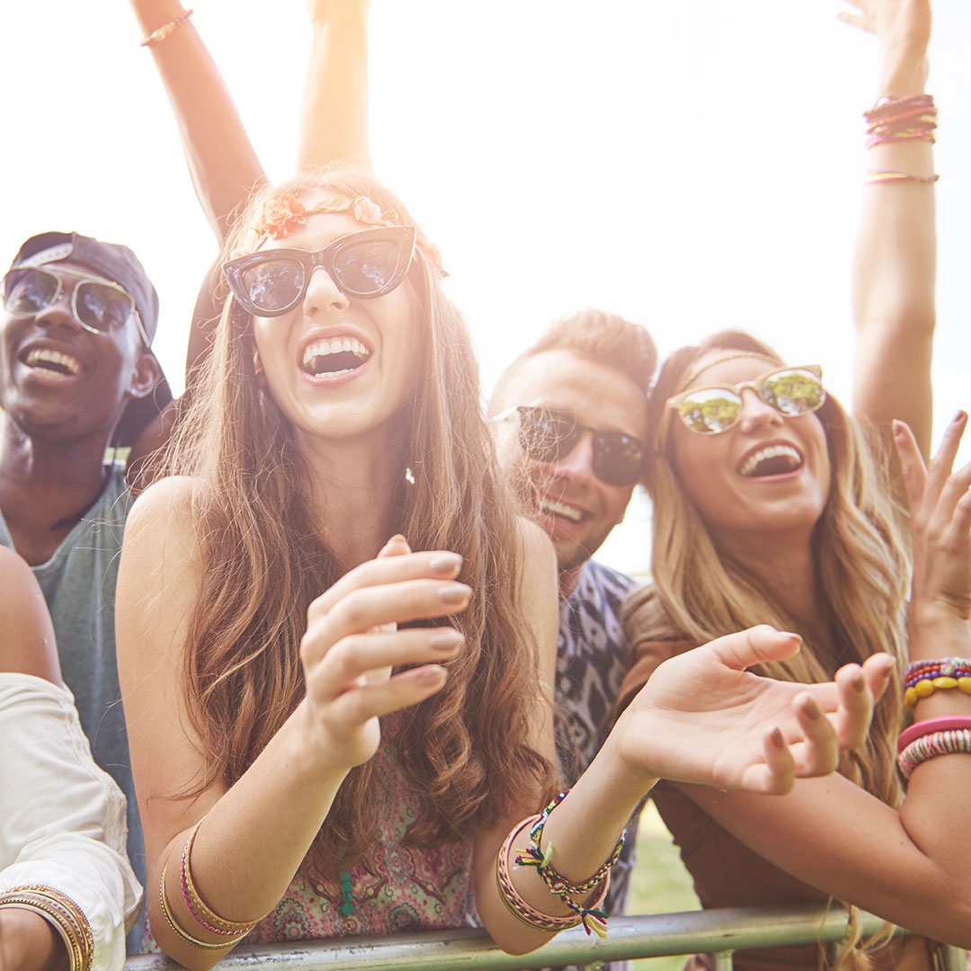 Tre em Dan Mach hoc thau cam anh 3