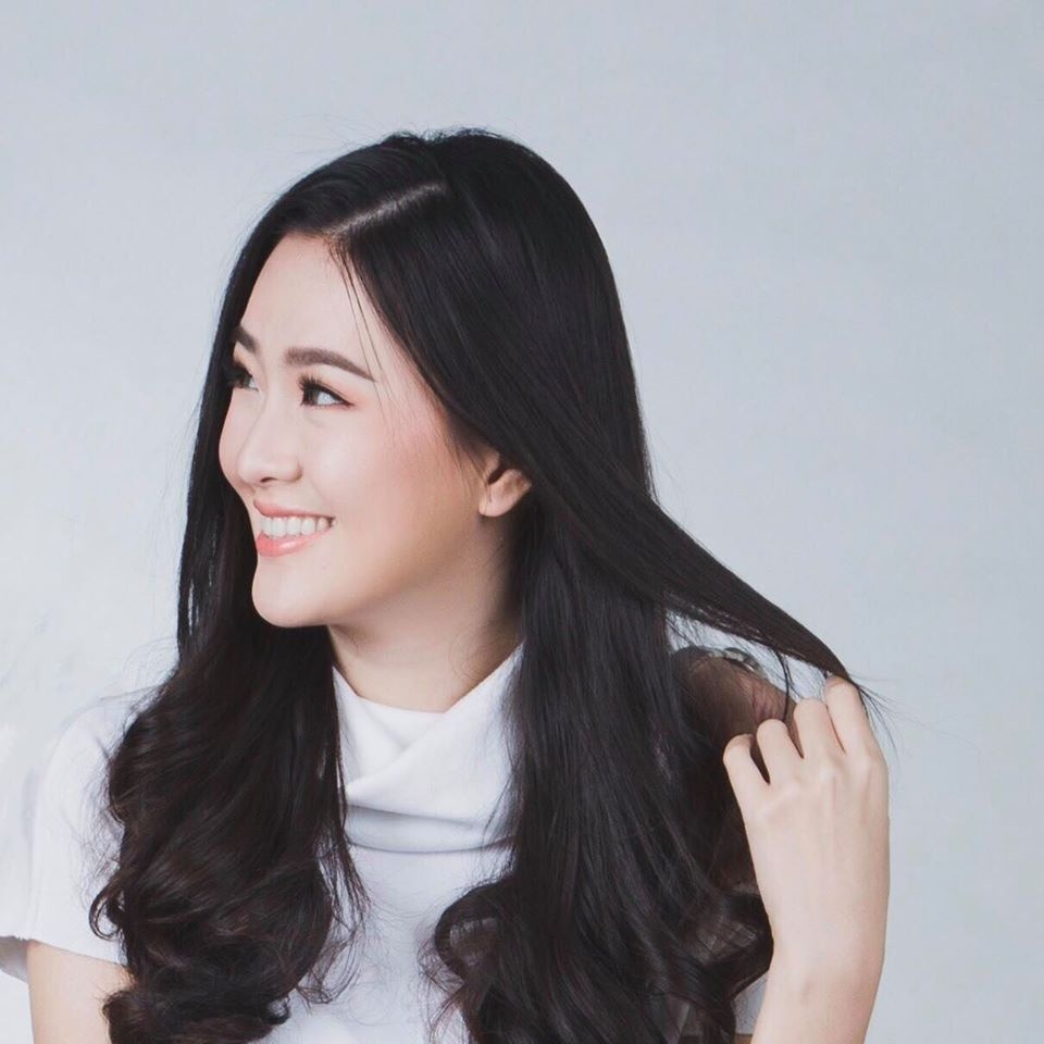 Hot girl co vu Thai Lan anh 13