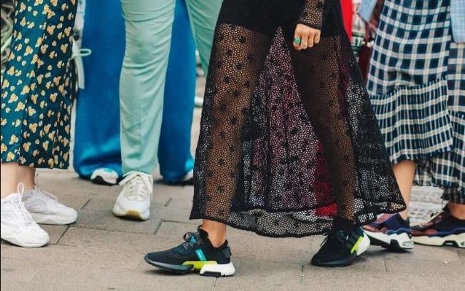 'Toi hoi han vi bo 9 trieu mua mot doi giay dip Black Friday' hinh anh