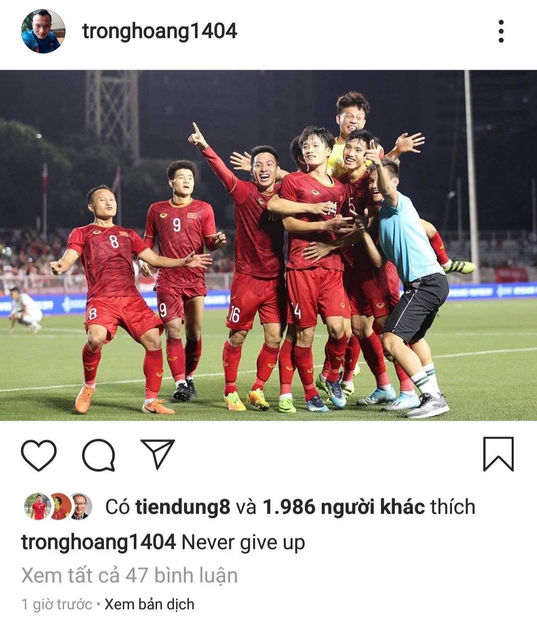 Duc Huy doi mac ao ngu di bao anh 6