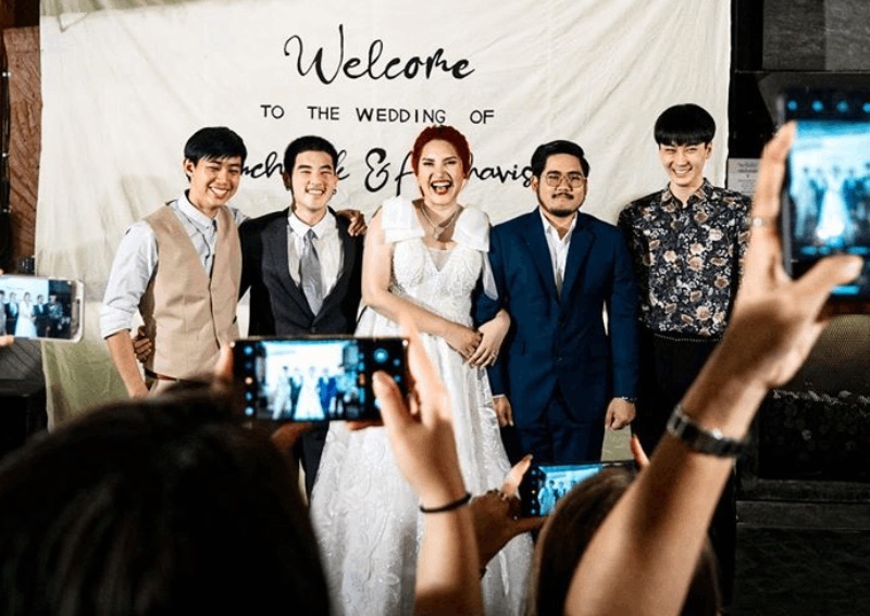 cô dâu Thái mời bạn trai cũ đến đám cưới ảnh 1 co dau Thai moi ban trai cu den dam cuoi anh 1