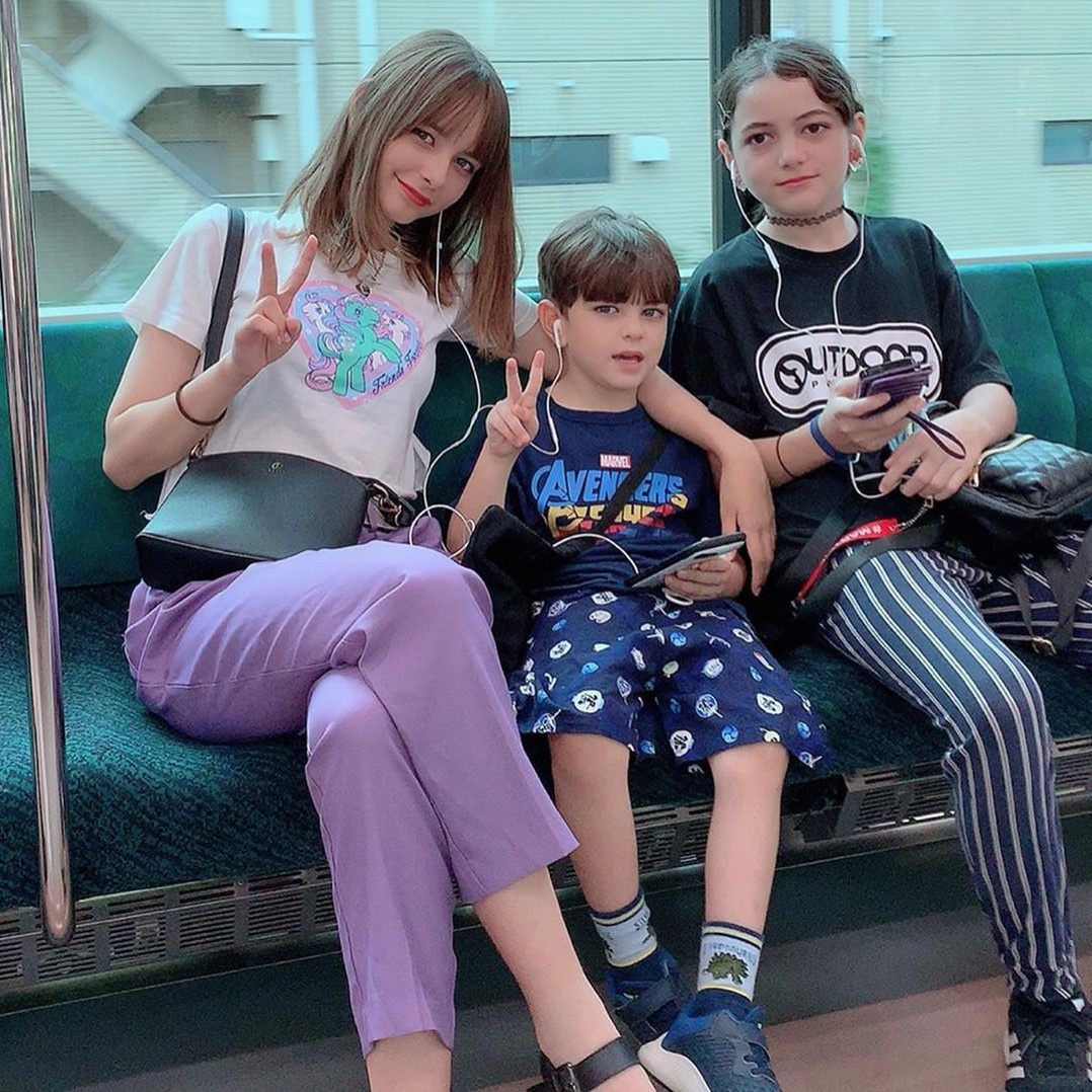 Hot girl lai 5 dong mau anh 3